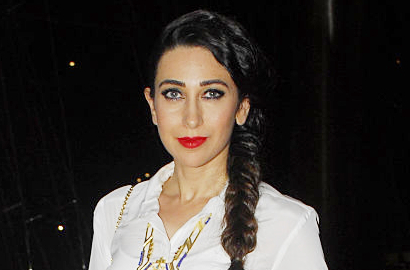 Bak Putri Kayangan, Karisma Kapoor Menawan di Retail Awards Dubai