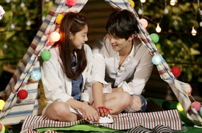 Lee Jong Hyun dan Gong Seung Yeon Coba Permainan Lie Detector di 'WGM'