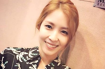 BoA Puji Max Changmin TVXQ 'Cantik' di Video Film 'SMTOWN THE STAGE'