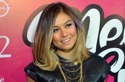 Agnez Mo Bocorkan Sedang Garap Proyek Besar