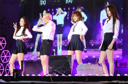 Perdana Tanpa Sulli, f(x) Sukses Hebohkan London Korean Festival 2015