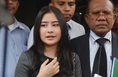 Prilly Latuconsina Bawa Bukti Hasil Tes Keperawanan Saat Datangi Polda Lagi