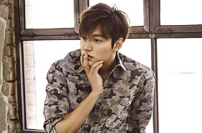 Jadi Model Majalah Elle, Lee Min Ho Pose Ganteng Sambil Berjemur