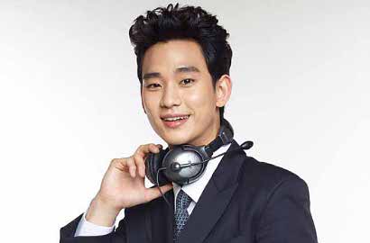 Tampil Ganteng, Kim Soo Hyun Terbang ke Jepang di Video Iklan Jeju Air