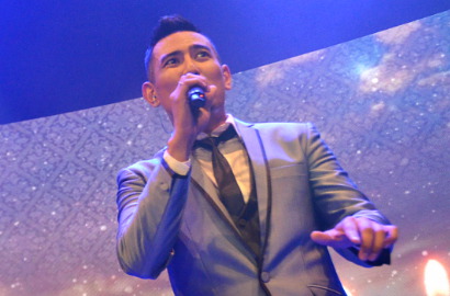 Konser Tunggal Rio Febrian Dipenuhi dengan Suasana Romantis