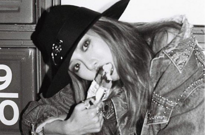 HyunA 4Minute Ceria Tak Pakai Atasan di Foto Teaser Album 'A+'