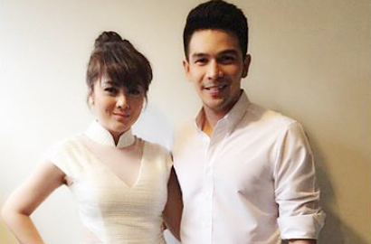 Ultah Pertama, Anak Kembar Jonathan Frizzy Makin Imut