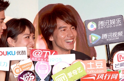Jadi Cameo, Jerry Yan Beri Kejutan Hadiri Screening Film 'Our Times'
