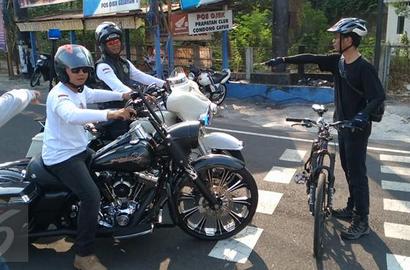 Heboh Pengendara Sepeda Pancal Nekad Hadang Konvoi Moge di Yogjakarta