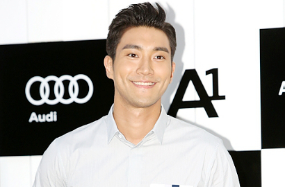 Hore, Siwon Rayakan Kemenangan Super Junior dan Elf di Teen Choice 2015