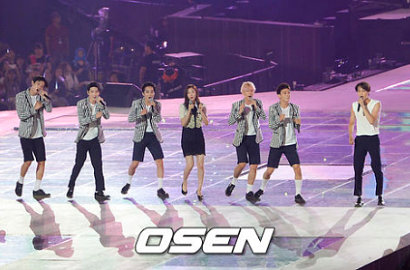 Aksi Fans EXO di Konser Kemerdekaan Korea Selatan Ini Bikin Tersentuh