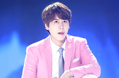 Kyuhyun SuJu Bikin Rusuh Nyempil di Foto Geng AB Yesung-Heechul