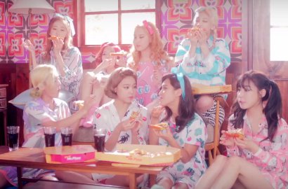 Kocaknya SNSD Pacari Manusia Singa di MV 'Lion Heart'