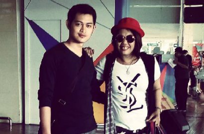 Ely Sugigi Bersikap Romantis, Rezky Aditya KW Tanpa Ekspresi
