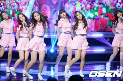 'Roboh' di Atas Panggung, Girlband G-Friend Dikritik Netizen
