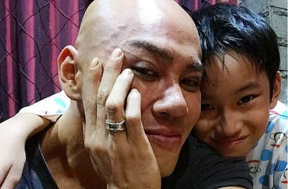Deddy Corbuzier Baku Hantam Demi Sang Anak di Teaser 'Triangle Golden Side'