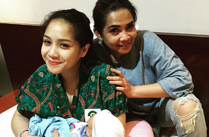 Cara Nagita dan Raffi Gendong Rafathar Dikritik oleh Netter, Kok Bisa?