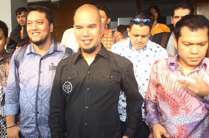 Pengacara Diancam Ayah Farhat Abbas, Ahmad Dhani: Jangan Takut