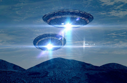 Video Sensasional Tunjukkan UFO Meluncur Lewati Bulan