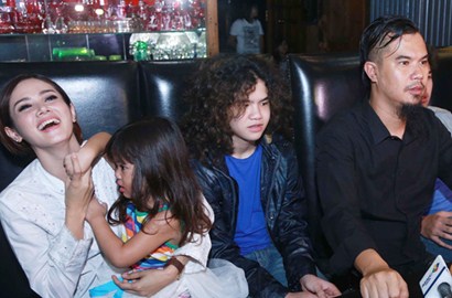 Mulan Jameela dan Ahmad Dhani Jalani Program Hamil dan Ingin Anak Kembar