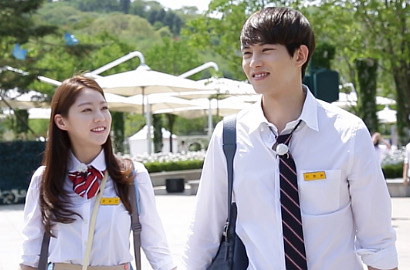 Akan Pisah, Gong Seung Yeon Ngedance Seksi demi Jong Hyun CN Blue di 'WGM'