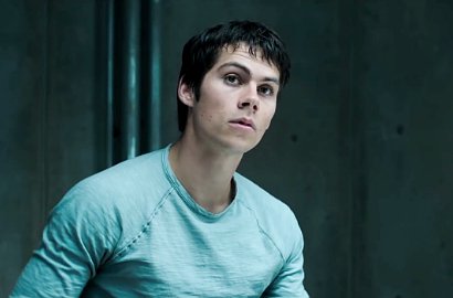 Dylan O'Brien Bingung Saat Diinterogasi di Video Film 'Maze Runner: The Scorch Trials'