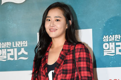 Ini Penampilan Moon Geun Young Jadi Istri Yoo Ah In di Foto 'The Throne'