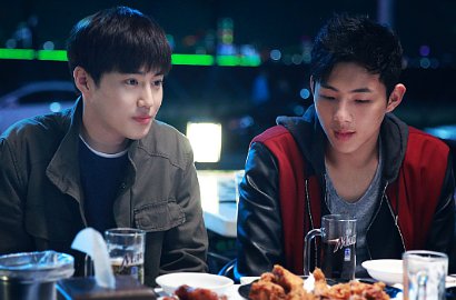 Suho cs Berantem dan Lari-Lari Dikejar Polisi di Foto Cuplikan 'Glory Days'