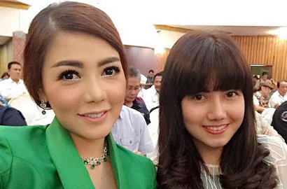 Pamer Foto Lagi di Mobil, Netter Ungkit Adik Bella Shofie Pernah Selfie di Bus
