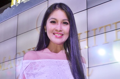 Jarang Tampil di TV, Benarkah Sandra Dewi Dilarang oleh Pacar?