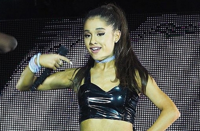 Ariana Grande, Spektakuler Tapi Irit Bicara di Konser Indonesia