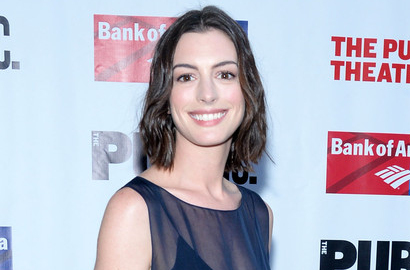 Anne Hathaway Jadi Pemain Sekaligus Produser Film 'The Shower'