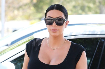 Dulu Ramah, Kim Kardashian Ungkap Alasan Tak Mau Senyum di Depan Paparazzi
