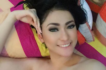 Amel Alvi Kabur Ditanya Celana Dalamnya Jadi Bukti Sidang Kasus Prostitusi Artis