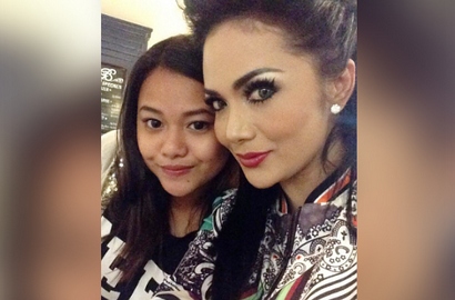 Tak Hadiri Ultah ke-17, Netter Pertanyakan Hubungan Krisdayanti-Aurel