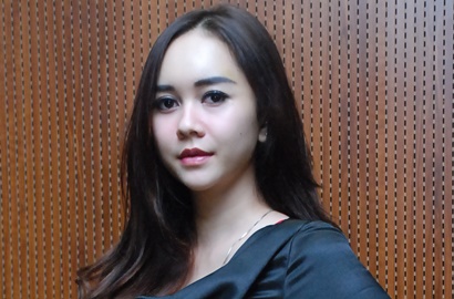 Bawakan Lagu Galau, Aura Kasih: Ini Bukan Cerita Pribadiku