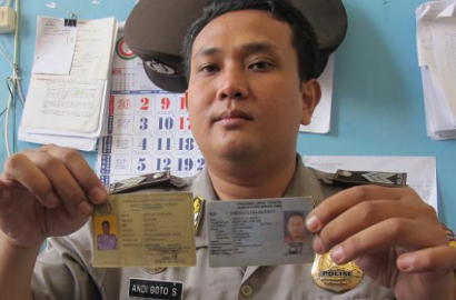 Keluarga Polisi Andy Go To School yang Punya Nama Super Unik