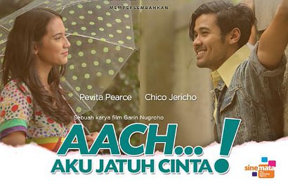Chico Jericho Siap Cium Pevita Pearce di Poster 'Aach...Aku Jatuh Cinta'