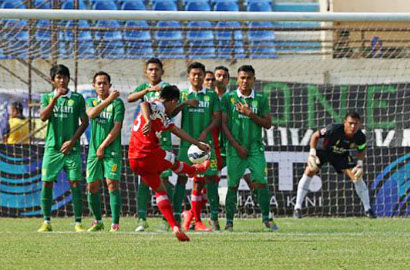 Evan Dimas Gagal Bawa Persebaya United Menang Lawan Martapura FC