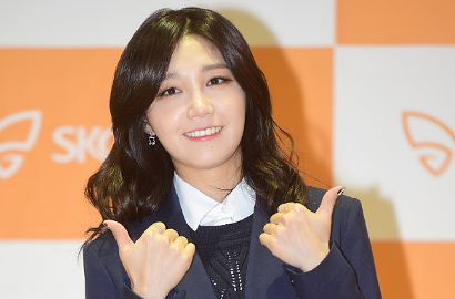 Agensi Klarifikasi Berita Eun Ji A Pink Bintangi Drama Sekolah 'Cheer Up'