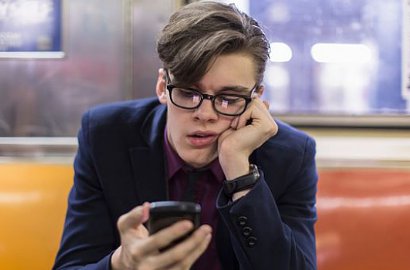 Makin Sering Pakai Smartphone Artinya Anda Makin Bosan