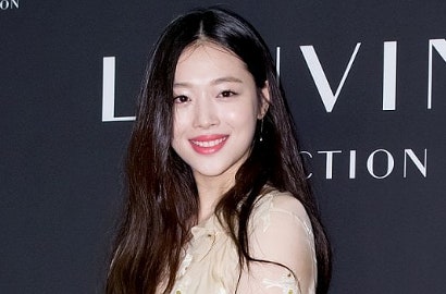 Pose Cantik dan Bilang Kangen, Sulli Rindu Choiza atau f(x)?