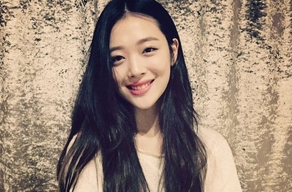 Tak Malu dan Lebih Bahagia, Sulli Selfie Bareng Pacar