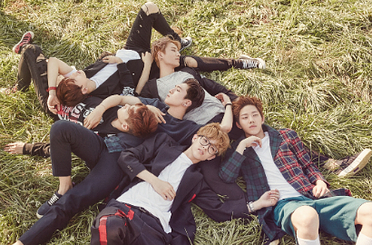 'Adik' 2PM, DAY6 Resmi Debut dengan Rilis MV 'Congratulations'