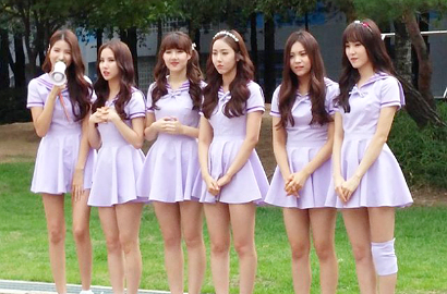 Pasca Insiden Jatuh, G-Friend Beri Kabar Kondisi Terbaru Mereka
