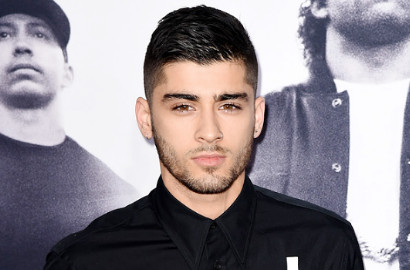 Pamer Pose Keren Saat Merokok, Zayn Malik Malah Dinasehati Fans