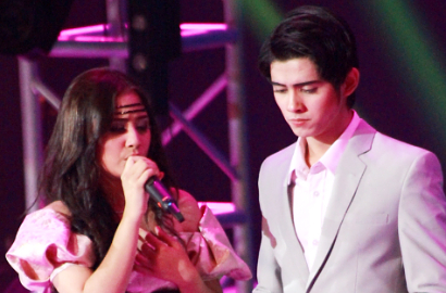 Waduh, Aliando Kepergok Gendong Mesra Prilly Latuconsina