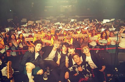 Tampil Live di Showcase, DAY6 Dipuji Lebih Bagus dari Rekaman