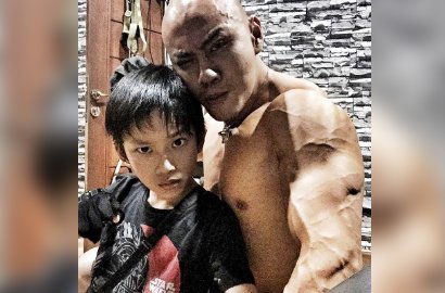 Pamer Video Azka Latihan Fisik, Deddy Corbuzier Dipuji Contoh Ayah yang Baik