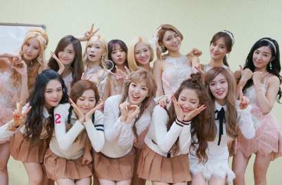 SM Sabotase Penjualan Album SNSD Demi Red Velvet?